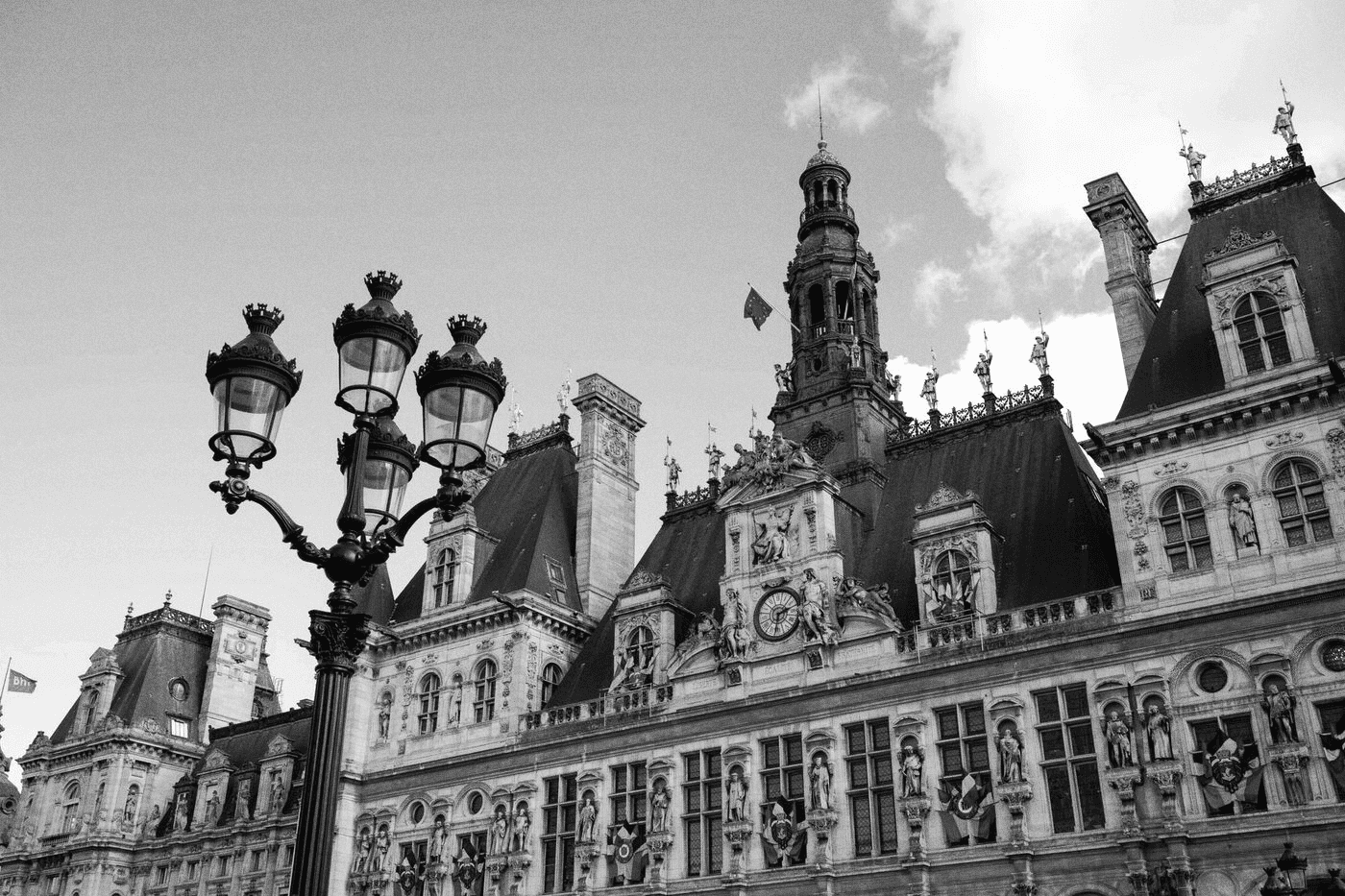 Hôtel de Ville de Paris, façade d’un bâtiment public.